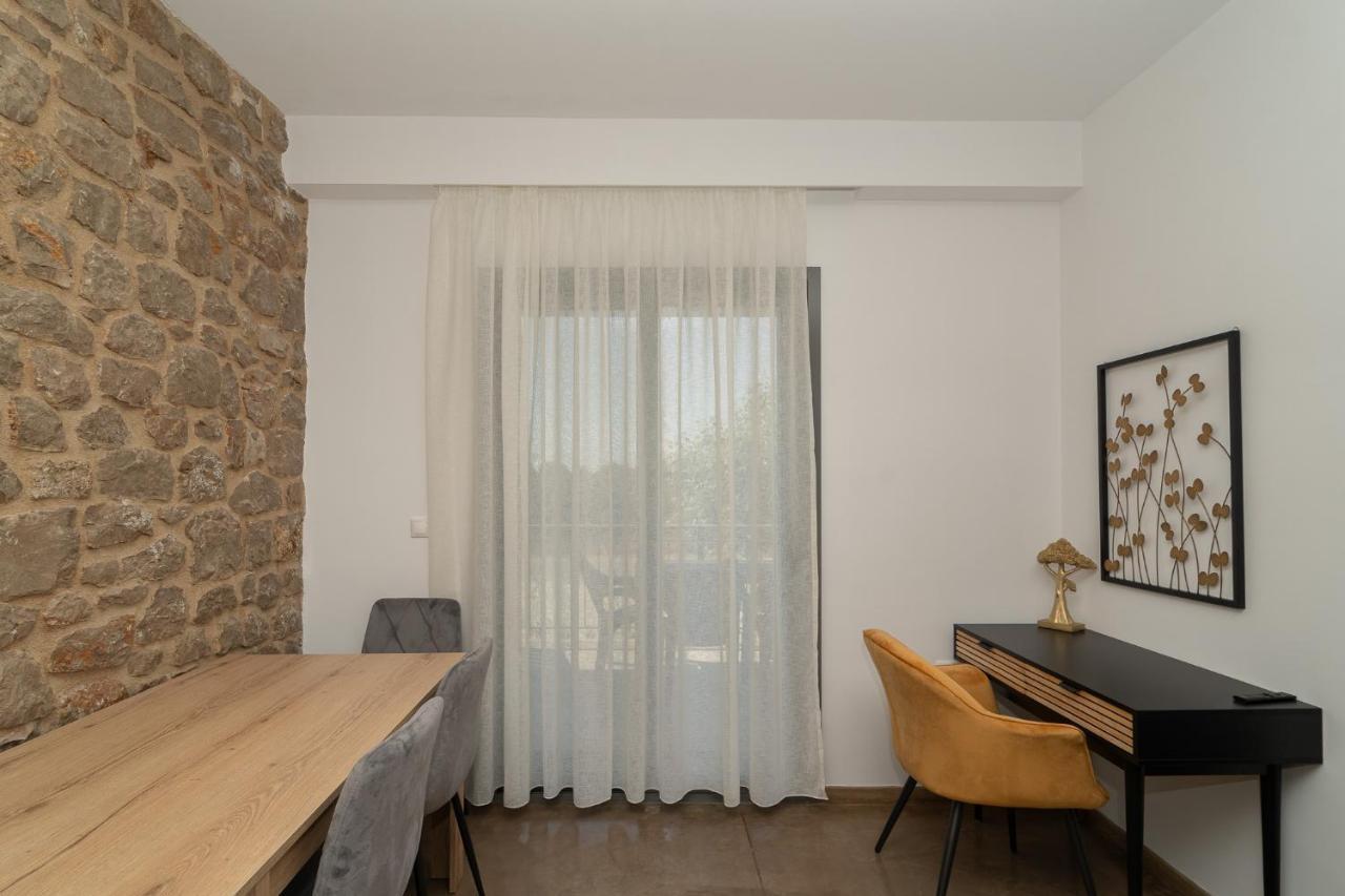Lithos Suites Φοινικούντα Εξωτερικό φωτογραφία