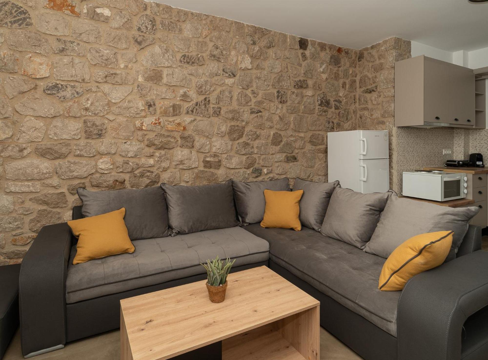 Lithos Suites Φοινικούντα Εξωτερικό φωτογραφία