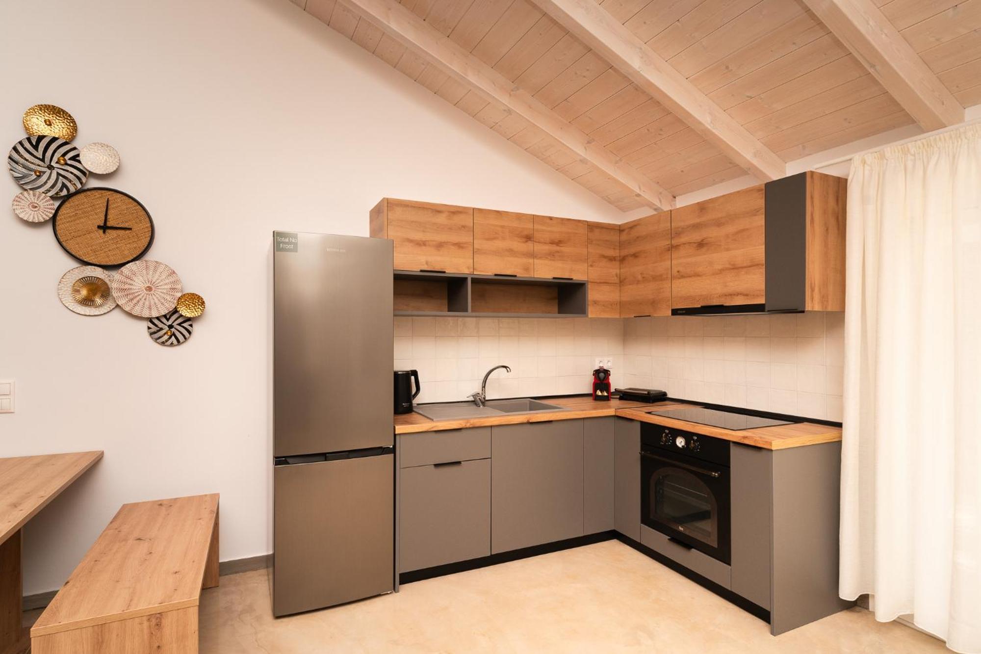 Lithos Suites Φοινικούντα Εξωτερικό φωτογραφία